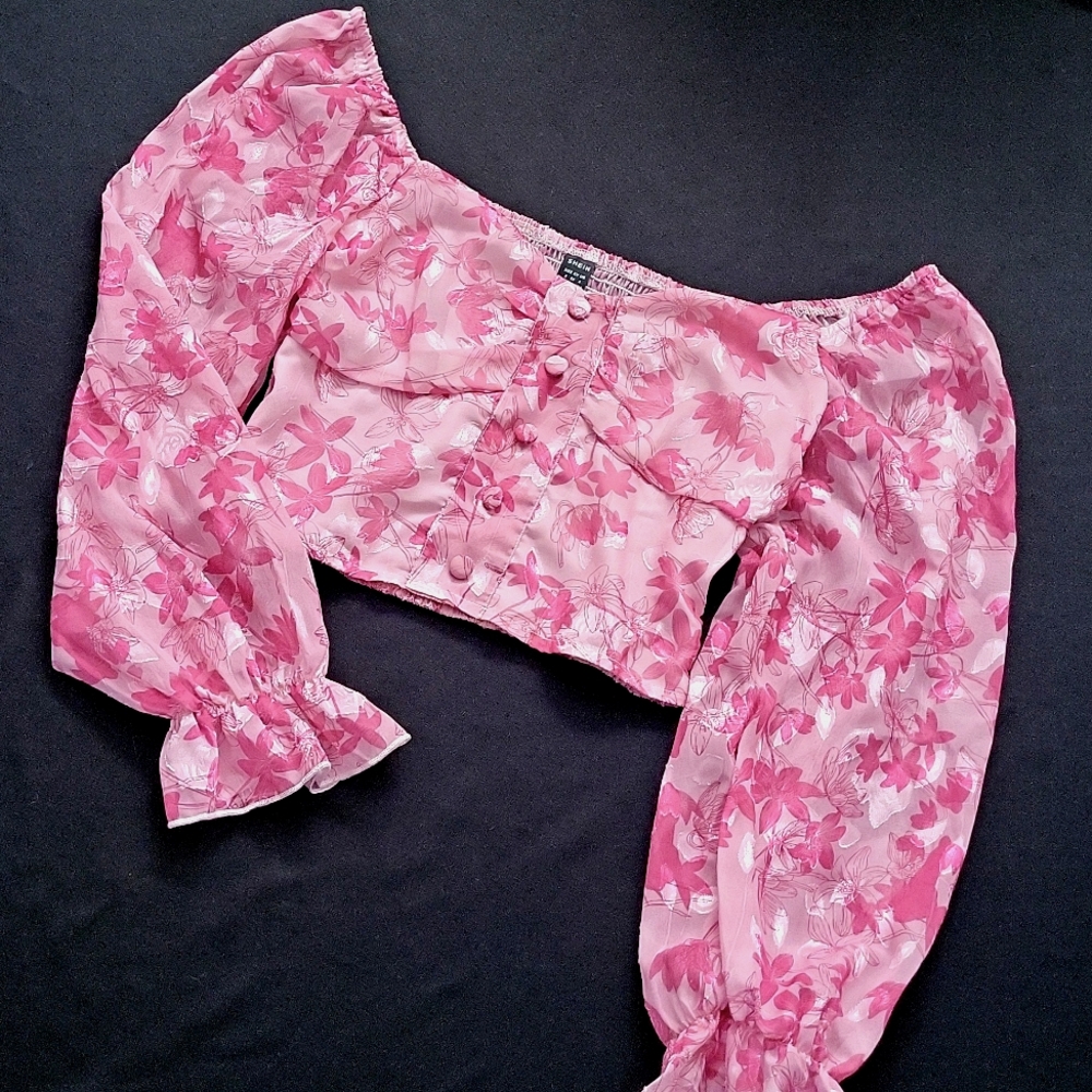 NWT SHEIN Longsleeve Crop Top